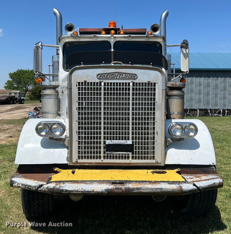 image for item DJ7658 1981 Freightliner FLC-12064-T  winch truck