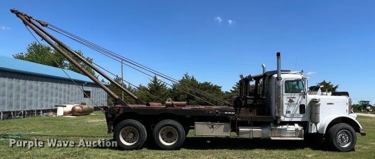 image for item DJ7658 1981 Freightliner FLC-12064-T  winch truck