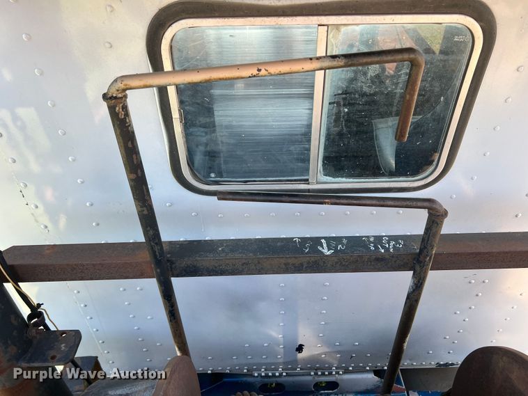 image for item DJ7658 1981 Freightliner FLC-12064-T  winch truck