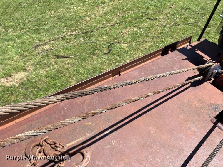 image for item DJ7658 1981 Freightliner FLC-12064-T  winch truck