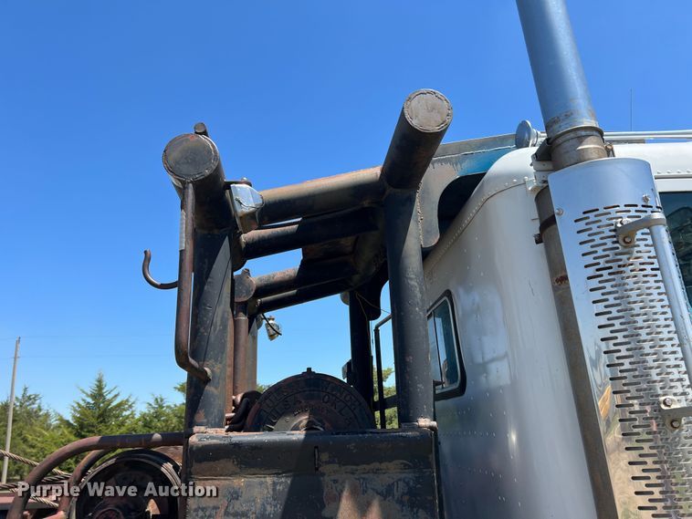 image for item DJ7658 1981 Freightliner FLC-12064-T  winch truck