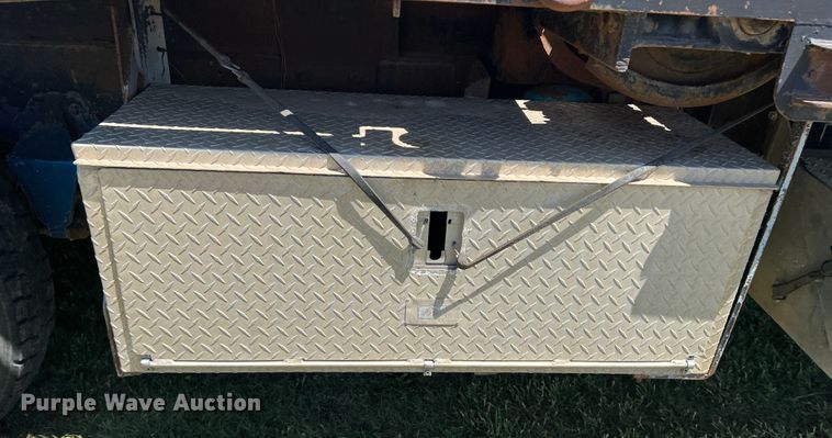 image for item DJ7658 1981 Freightliner FLC-12064-T  winch truck