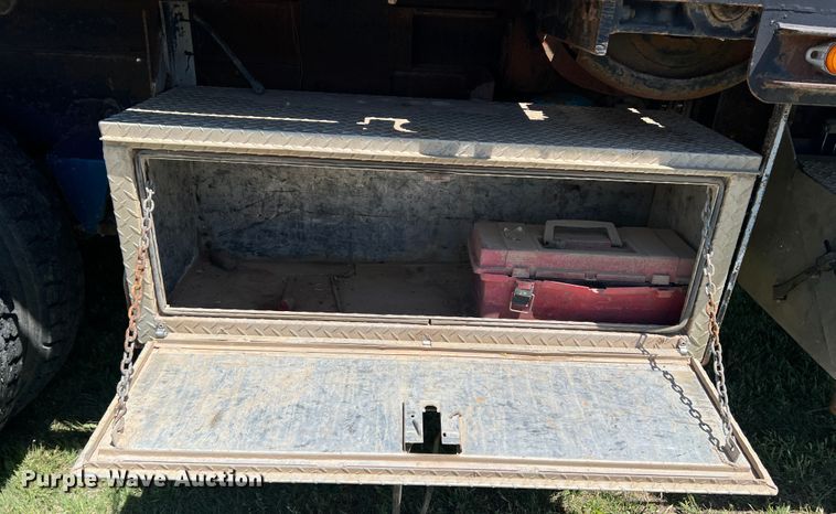 image for item DJ7658 1981 Freightliner FLC-12064-T  winch truck