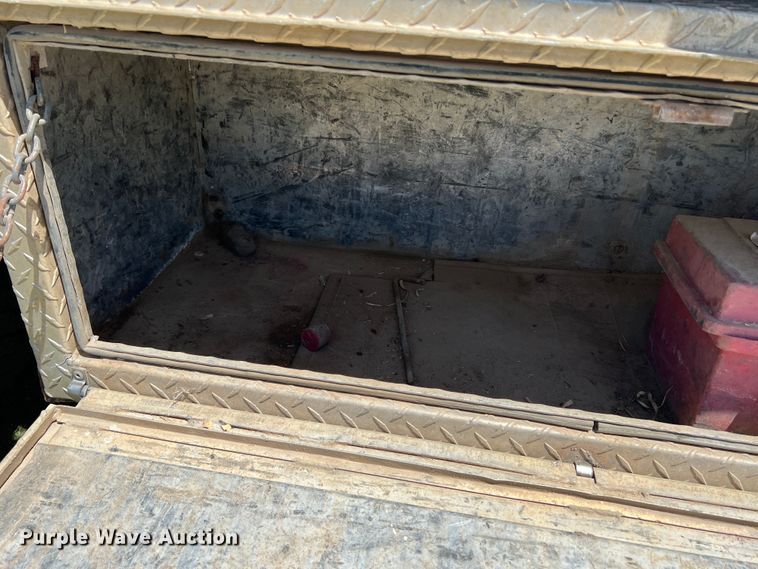 image for item DJ7658 1981 Freightliner FLC-12064-T  winch truck