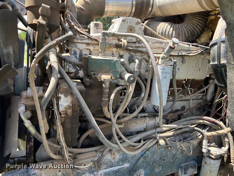 image for item DJ7658 1981 Freightliner FLC-12064-T  winch truck