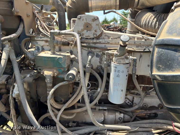 image for item DJ7658 1981 Freightliner FLC-12064-T  winch truck