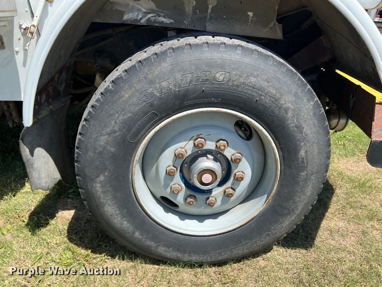 image for item DJ7658 1981 Freightliner FLC-12064-T  winch truck