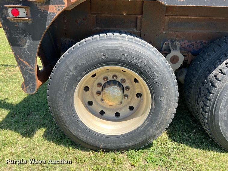 image for item DJ7658 1981 Freightliner FLC-12064-T  winch truck