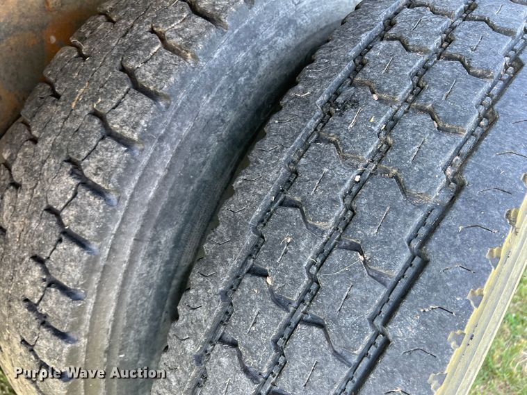 image for item DJ7658 1981 Freightliner FLC-12064-T  winch truck