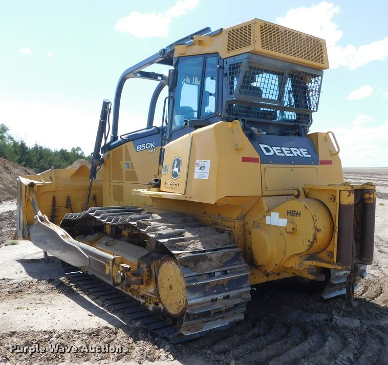 image for item DJ7661 2011 John Deere 850K WT  dozer