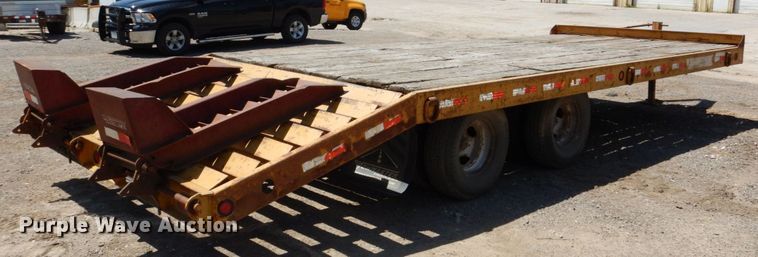 image for item DK0481 2005 Towmaster T-18  equipment trailer