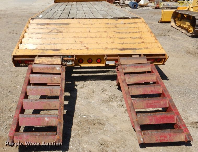 image for item DK0481 2005 Towmaster T-18  equipment trailer