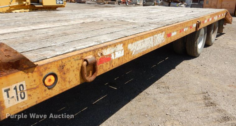 image for item DK0481 2005 Towmaster T-18  equipment trailer