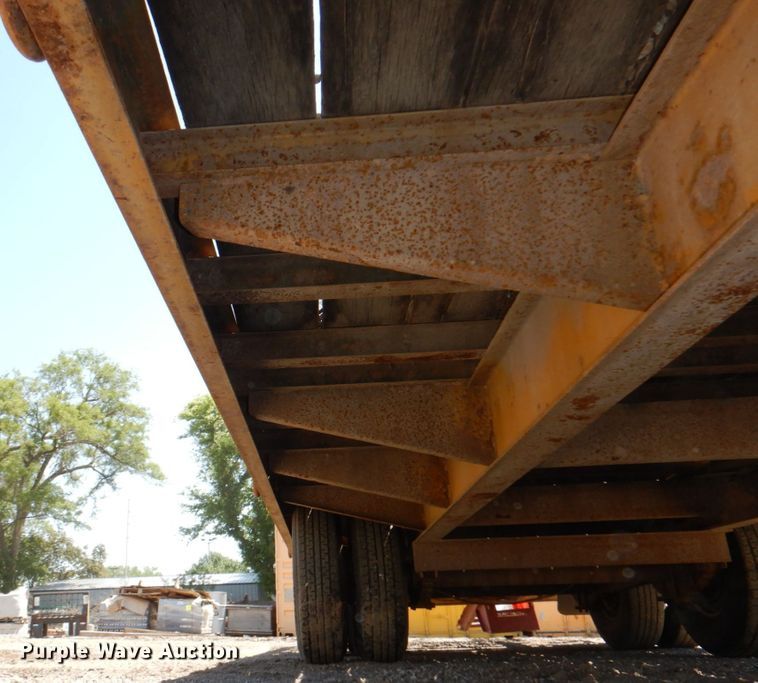 image for item DK0481 2005 Towmaster T-18  equipment trailer