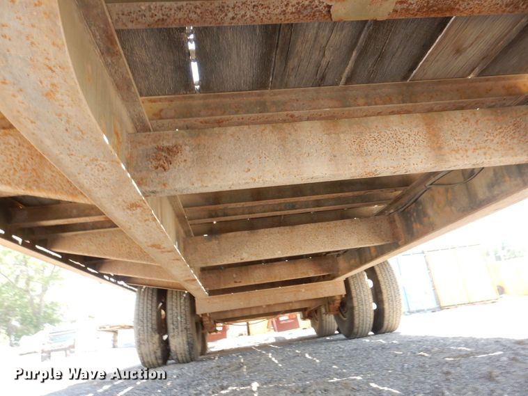 image for item DK0481 2005 Towmaster T-18  equipment trailer