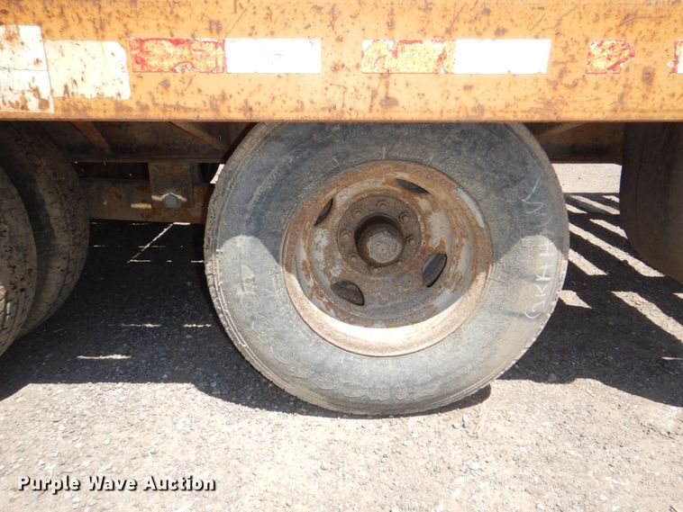 image for item DK0481 2005 Towmaster T-18  equipment trailer