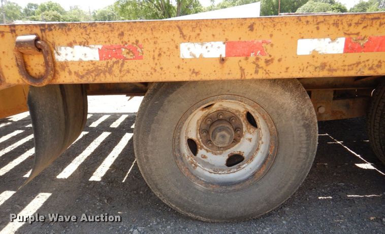 image for item DK0481 2005 Towmaster T-18  equipment trailer