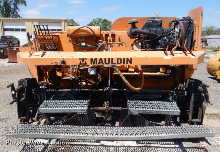 image for item DK0482 1998 Mauldin 690E  paver