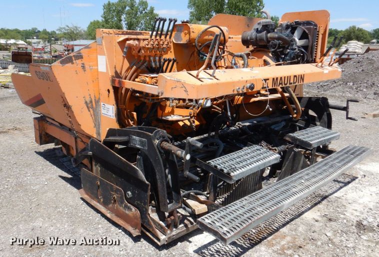 image for item DK0482 1998 Mauldin 690E  paver