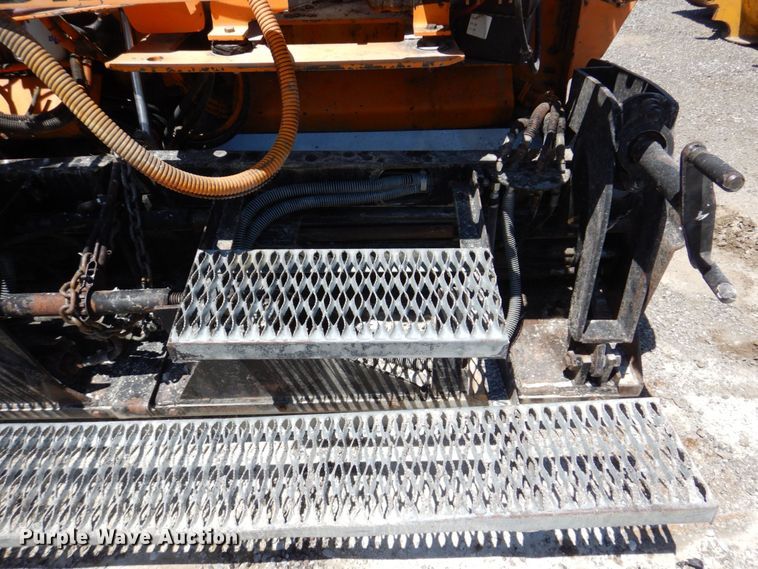 image for item DK0482 1998 Mauldin 690E  paver