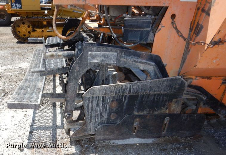 image for item DK0482 1998 Mauldin 690E  paver