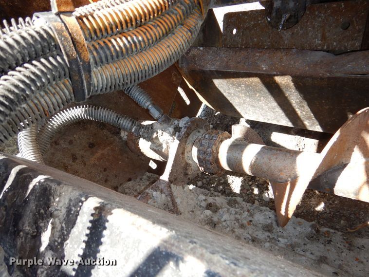 image for item DK0482 1998 Mauldin 690E  paver