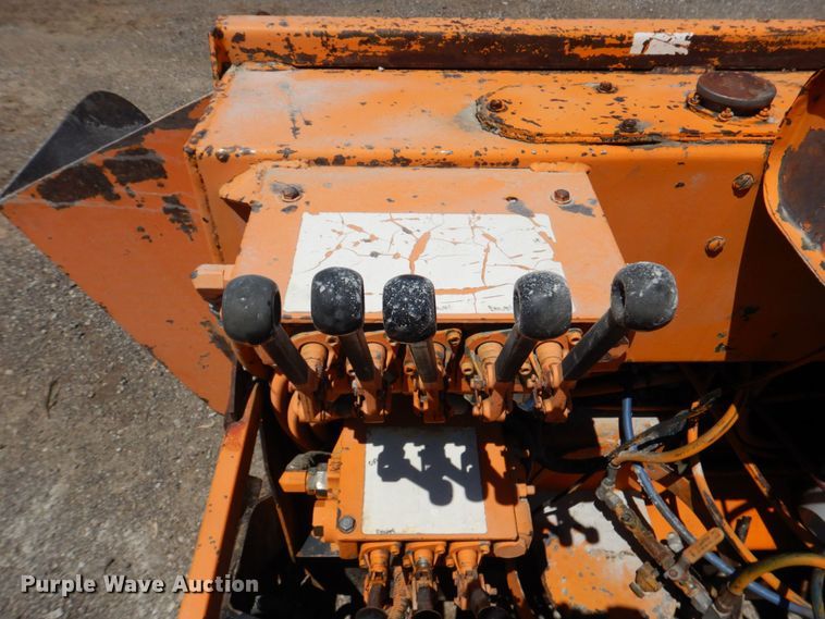 image for item DK0482 1998 Mauldin 690E  paver