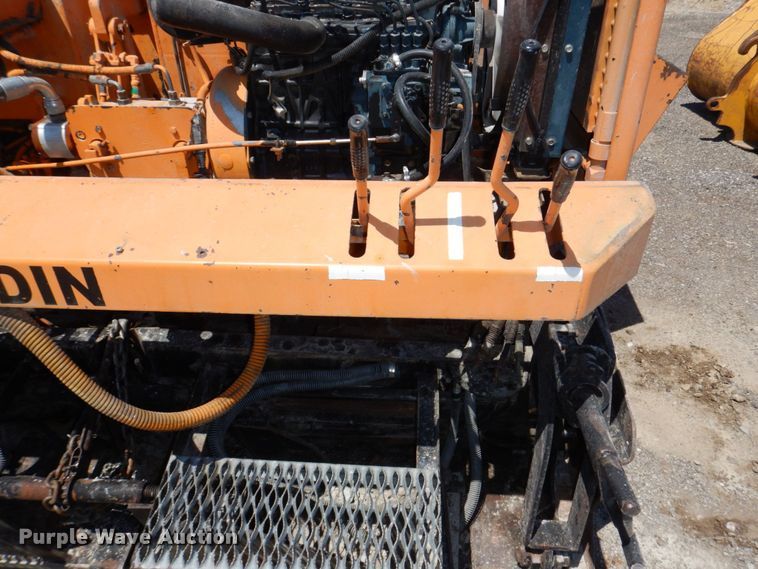 image for item DK0482 1998 Mauldin 690E  paver