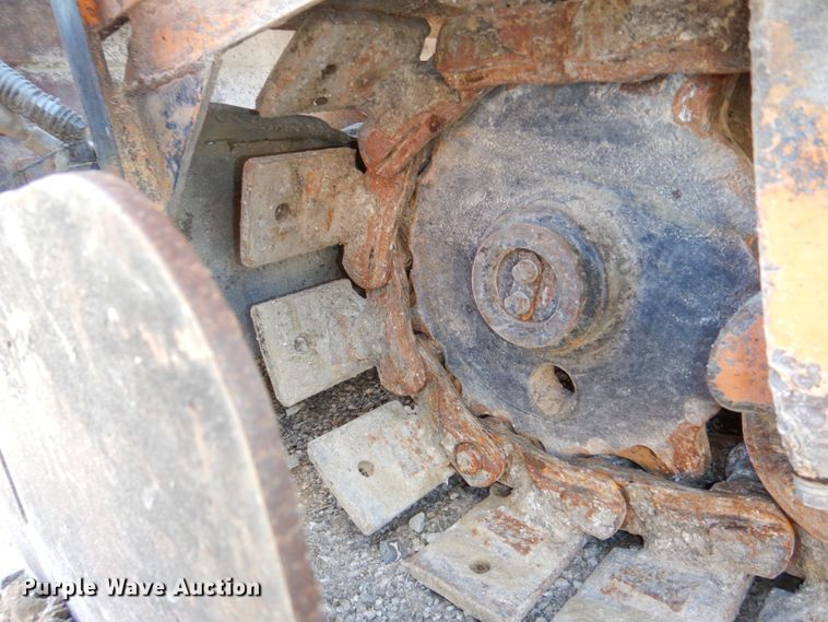 image for item DK0482 1998 Mauldin 690E  paver