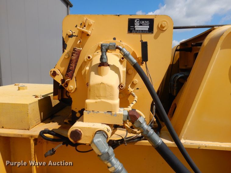 image for item DK2004 2003 Grove RT 530E  crane