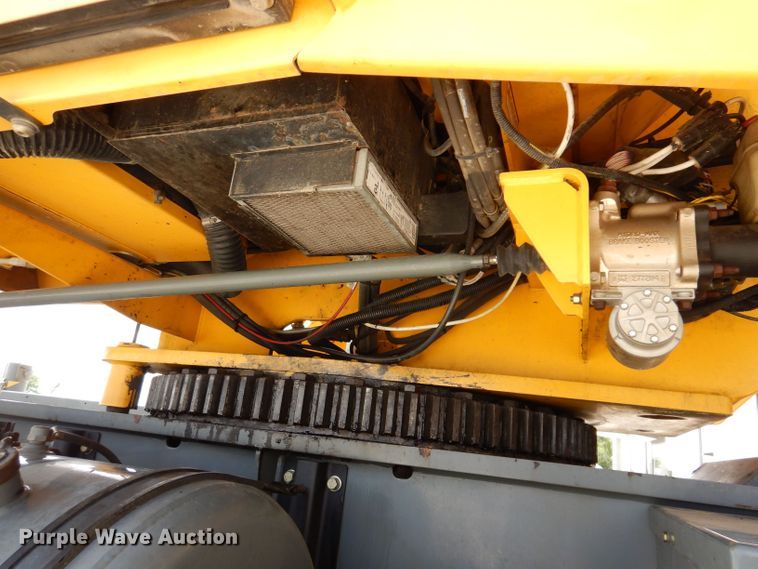 image for item DK2004 2003 Grove RT 530E  crane