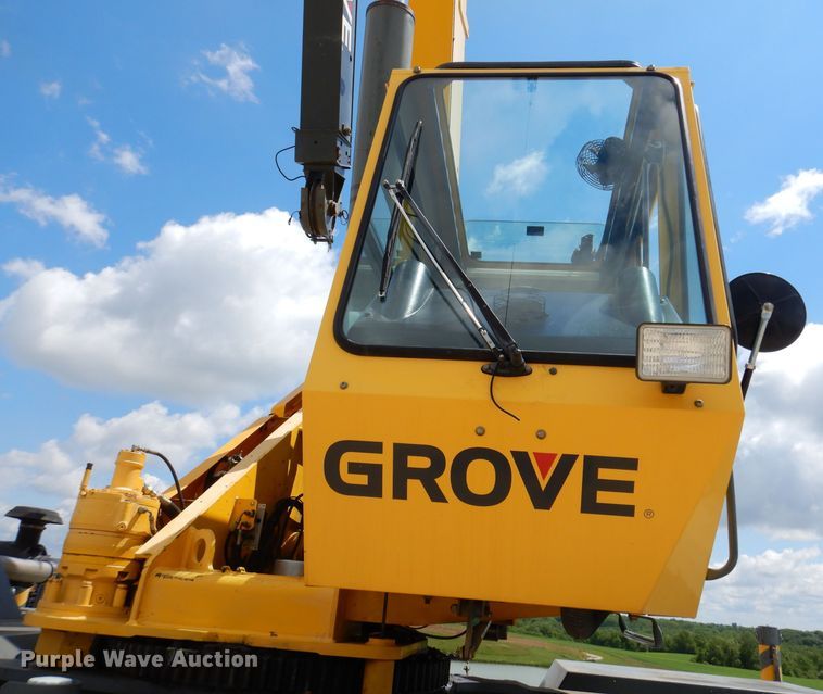 image for item DK2004 2003 Grove RT 530E  crane