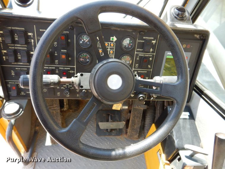 image for item DK2004 2003 Grove RT 530E  crane
