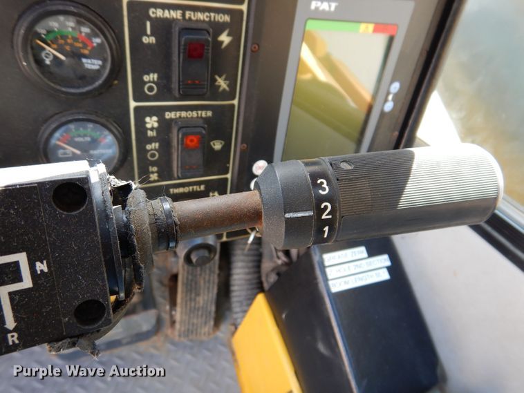 image for item DK2004 2003 Grove RT 530E  crane