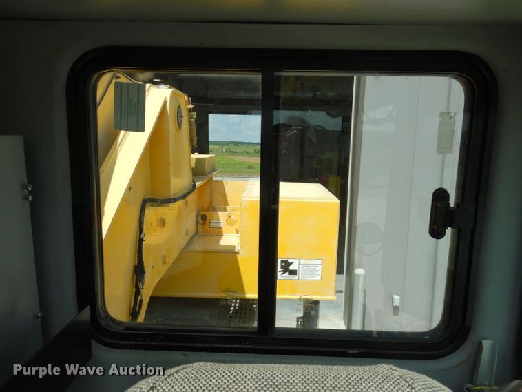 image for item DK2004 2003 Grove RT 530E  crane