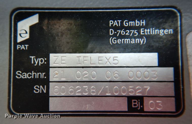 image for item DK2004 2003 Grove RT 530E  crane