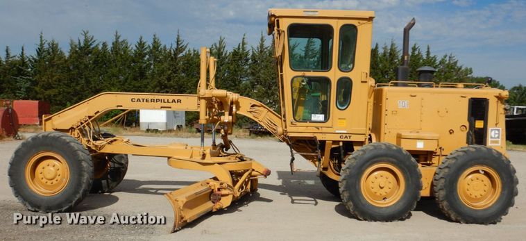 image for item DM2258 1977 Caterpillar 140G  motor grader