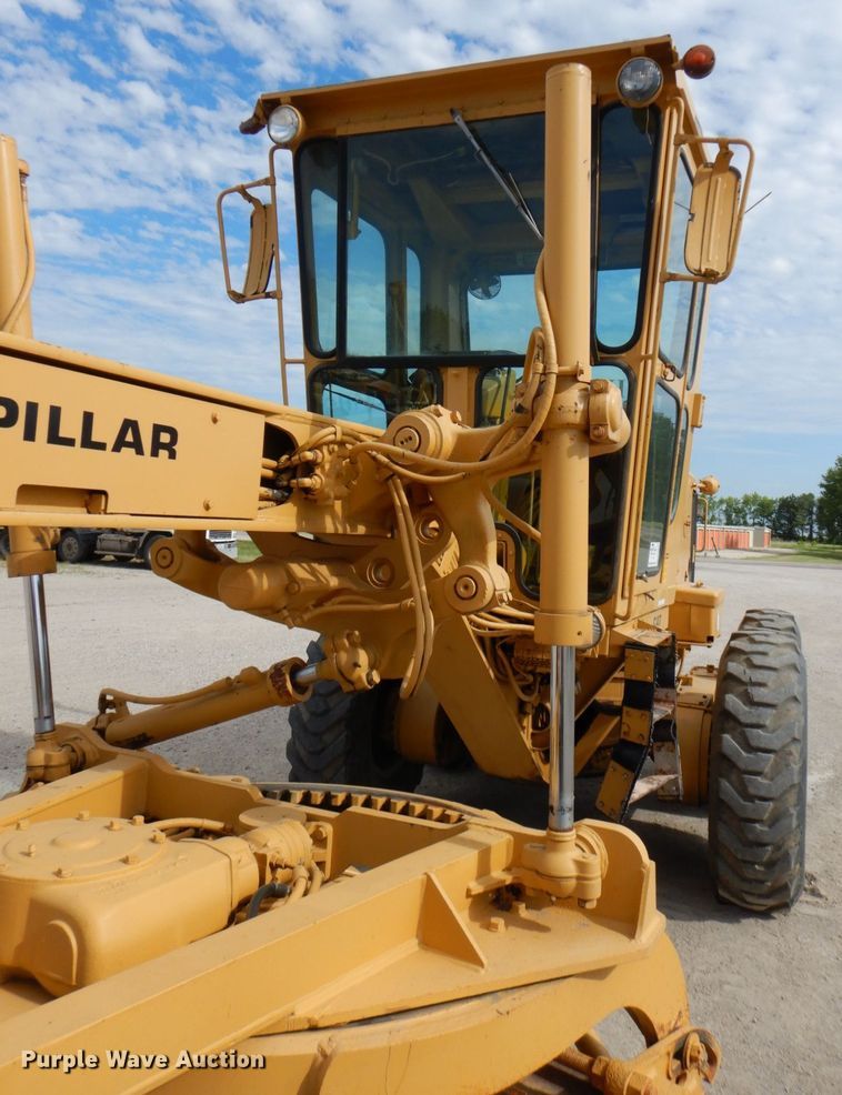 image for item DM2258 1977 Caterpillar 140G  motor grader