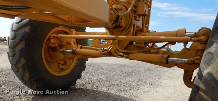 image for item DM2258 1977 Caterpillar 140G  motor grader