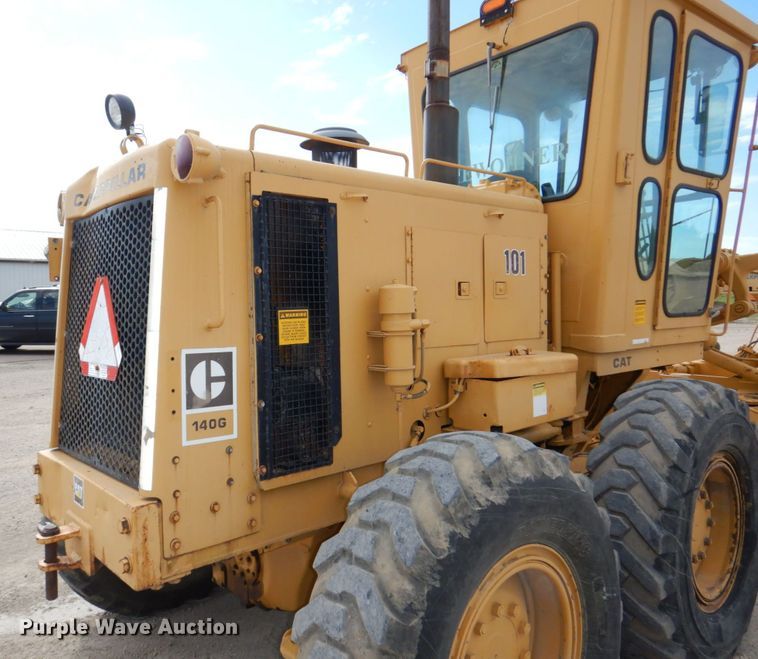 image for item DM2258 1977 Caterpillar 140G  motor grader