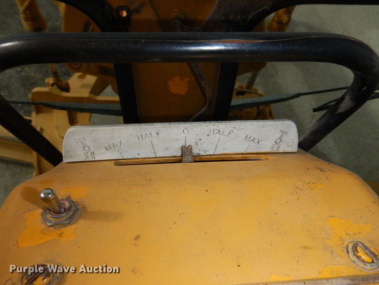 image for item DM2258 1977 Caterpillar 140G  motor grader
