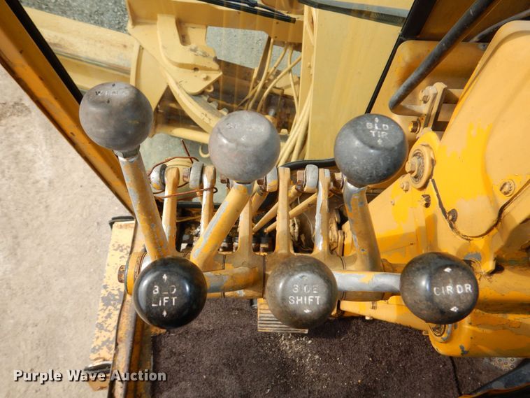 image for item DM2258 1977 Caterpillar 140G  motor grader