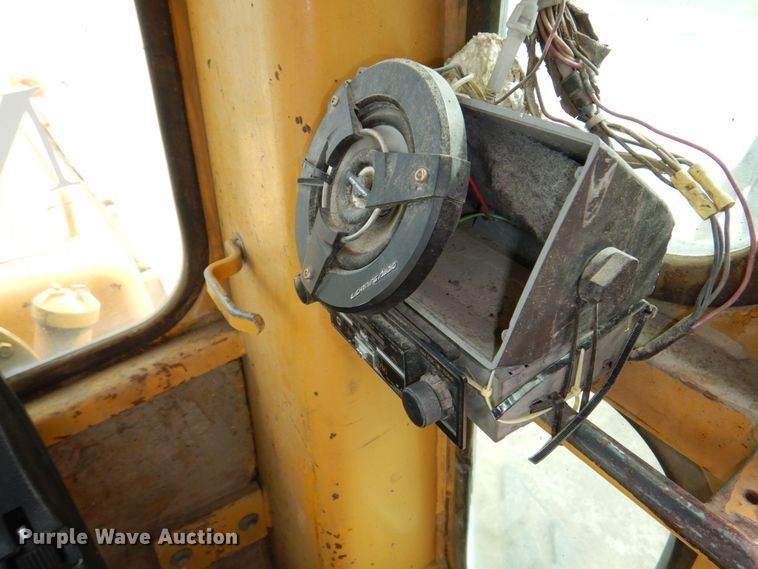 image for item DM2258 1977 Caterpillar 140G  motor grader