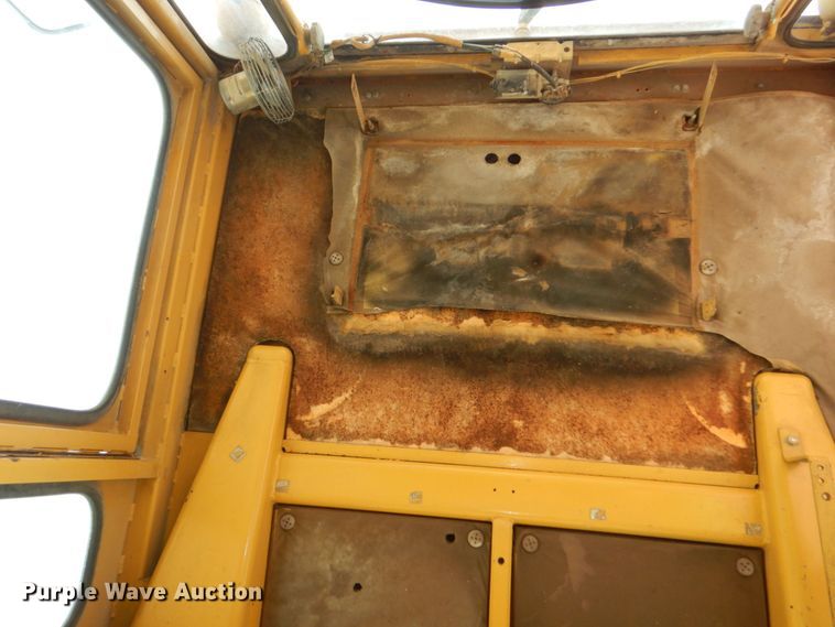 image for item DM2258 1977 Caterpillar 140G  motor grader