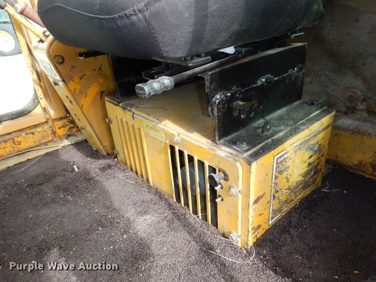 image for item DM2258 1977 Caterpillar 140G  motor grader