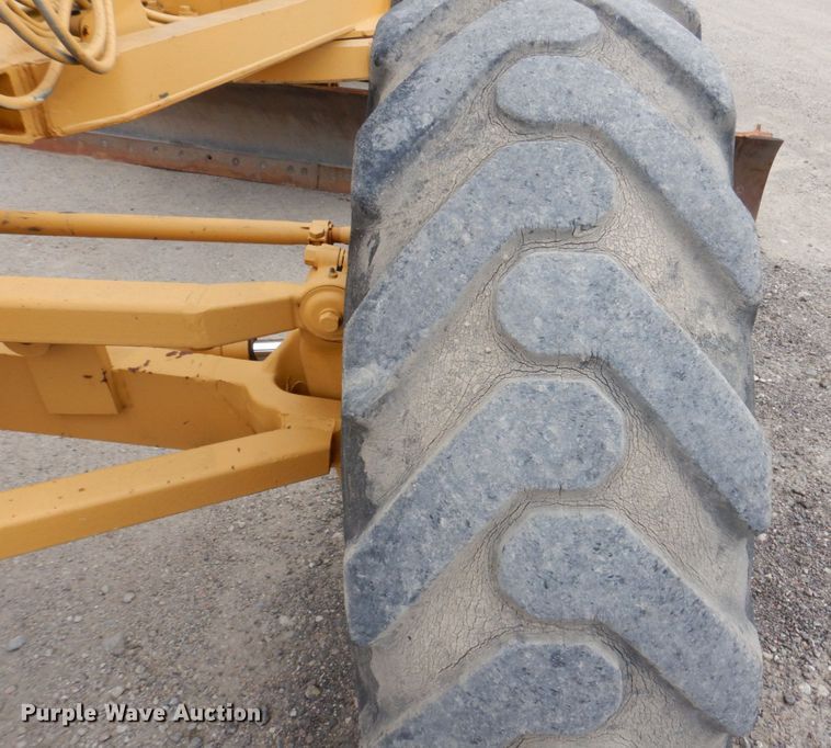 image for item DM2258 1977 Caterpillar 140G  motor grader