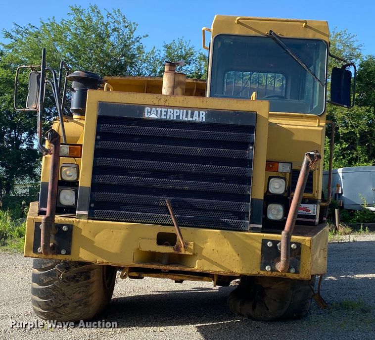 image for item DM4165 Caterpillar D400D  haul truck