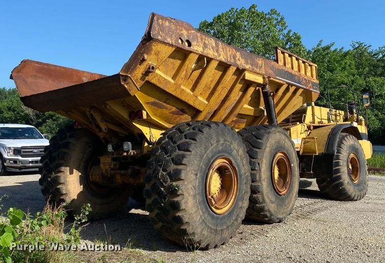 image for item DM4165 Caterpillar D400D  haul truck