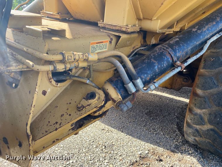 image for item DM4165 Caterpillar D400D  haul truck