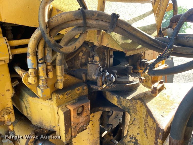 image for item DM4165 Caterpillar D400D  haul truck